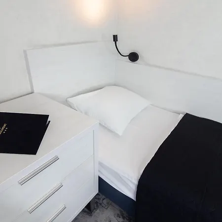 Absolwent 3* Gostyn (Greater Poland)