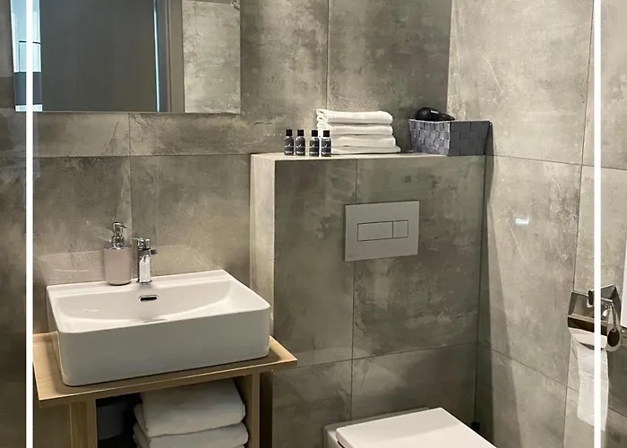 Absolwent Pensjonat 3*