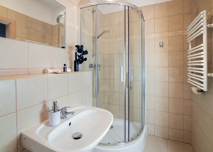 Absolwent Pensjonat 3*